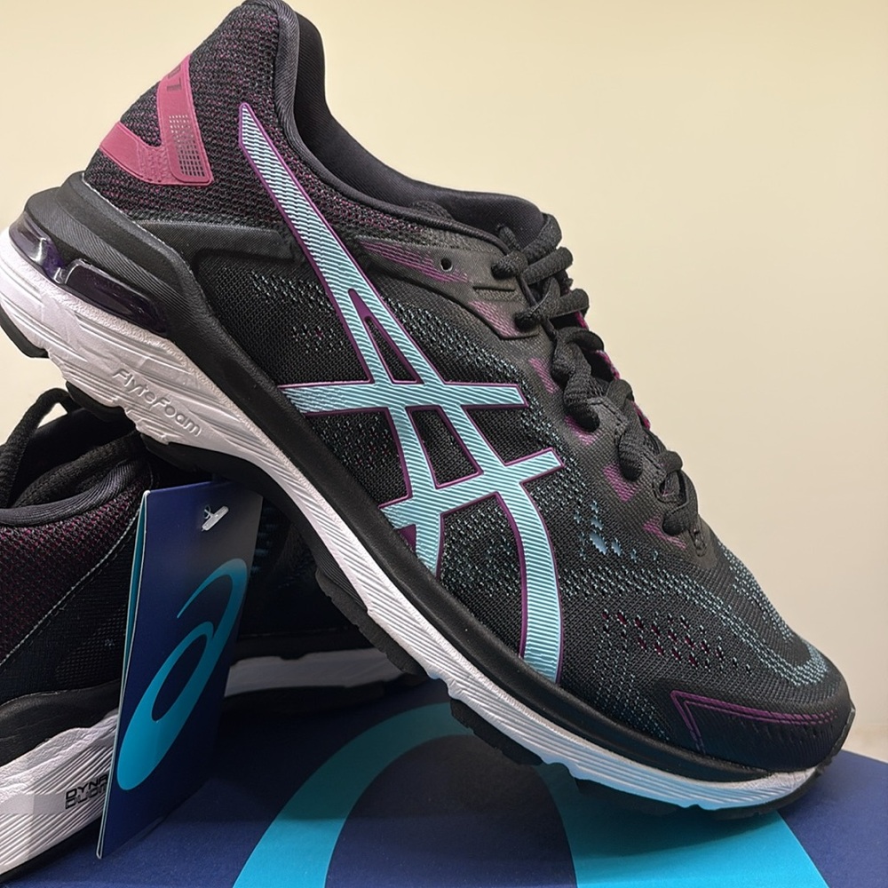 ASICS Women's GT-2000 7 Black and Purple Running Shoes - Picture 2 of 6